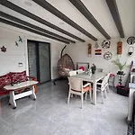 Villa منظر *